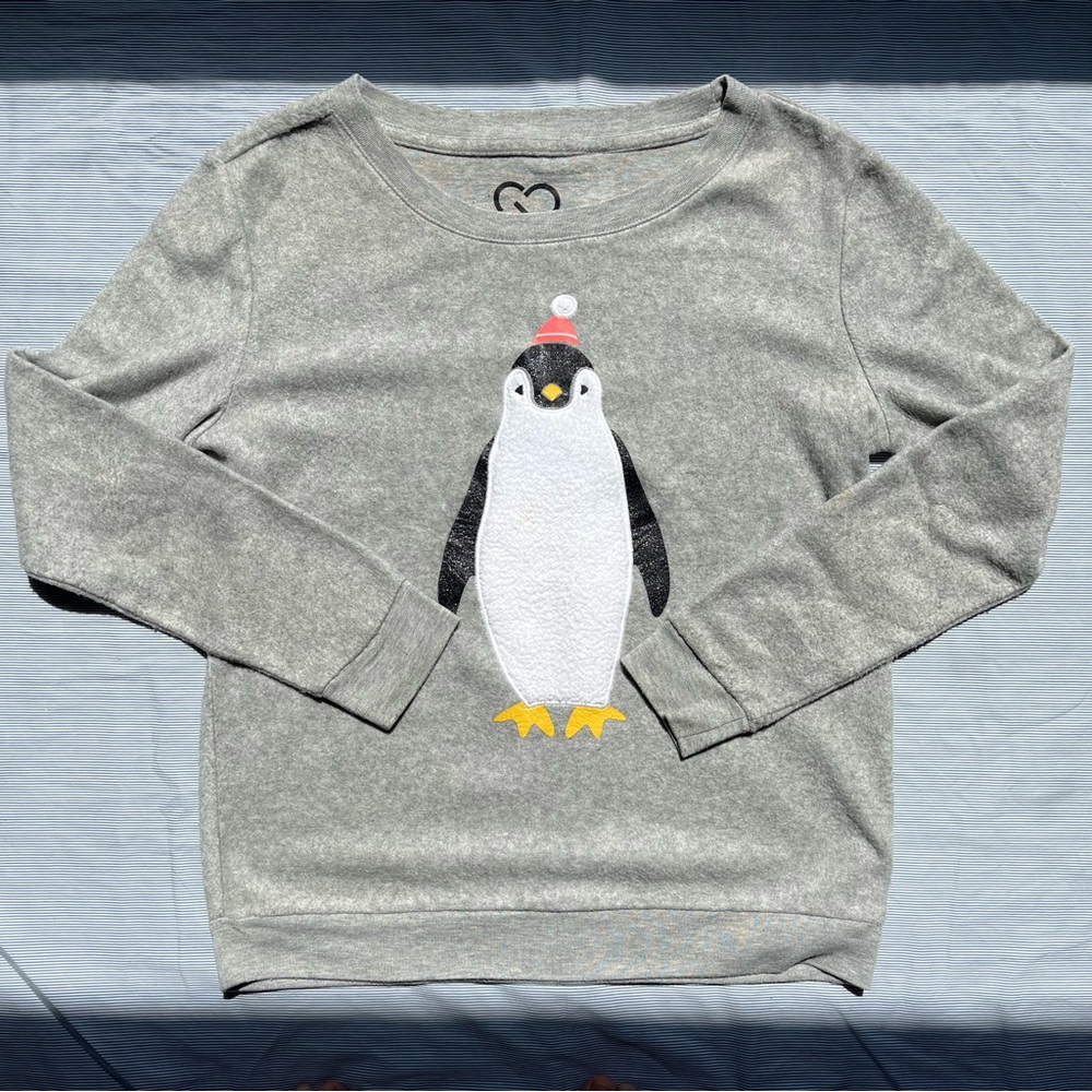 Aeropostale Holiday Penguin Graphic Sweatshirt